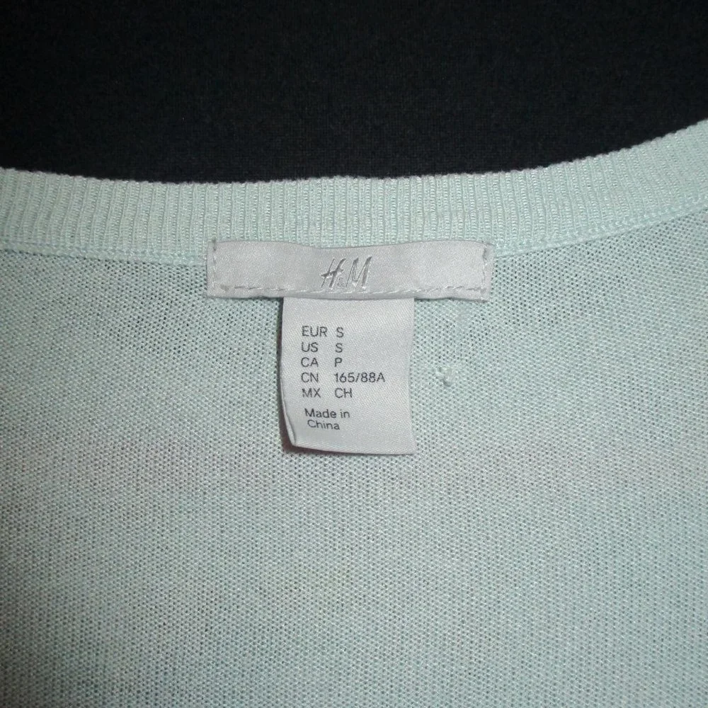 H & M Multicolored Long Sleeves Pullover Floral Top - Picture 9 of 15